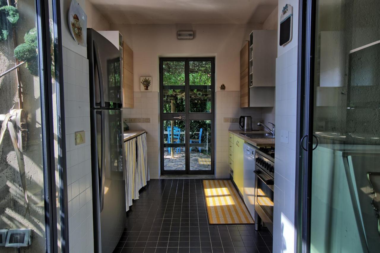 Grande Villa Storica Per Vacanze Con Giardino Privato E Piscina Ostra Экстерьер фото