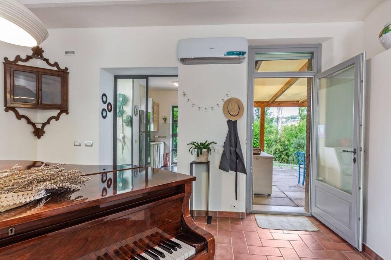 Grande Villa Storica Per Vacanze Con Giardino Privato E Piscina Ostra Экстерьер фото