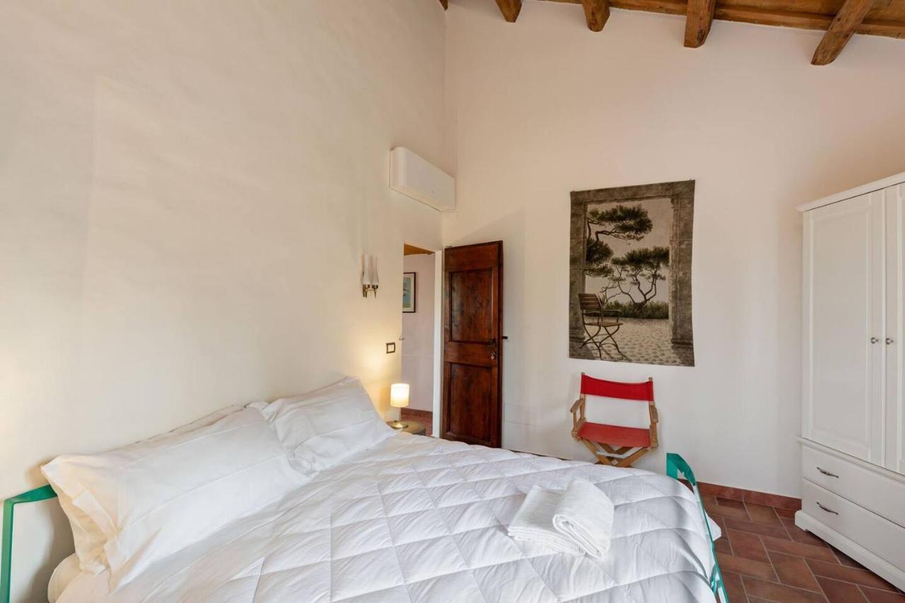 Grande Villa Storica Per Vacanze Con Giardino Privato E Piscina Ostra Экстерьер фото
