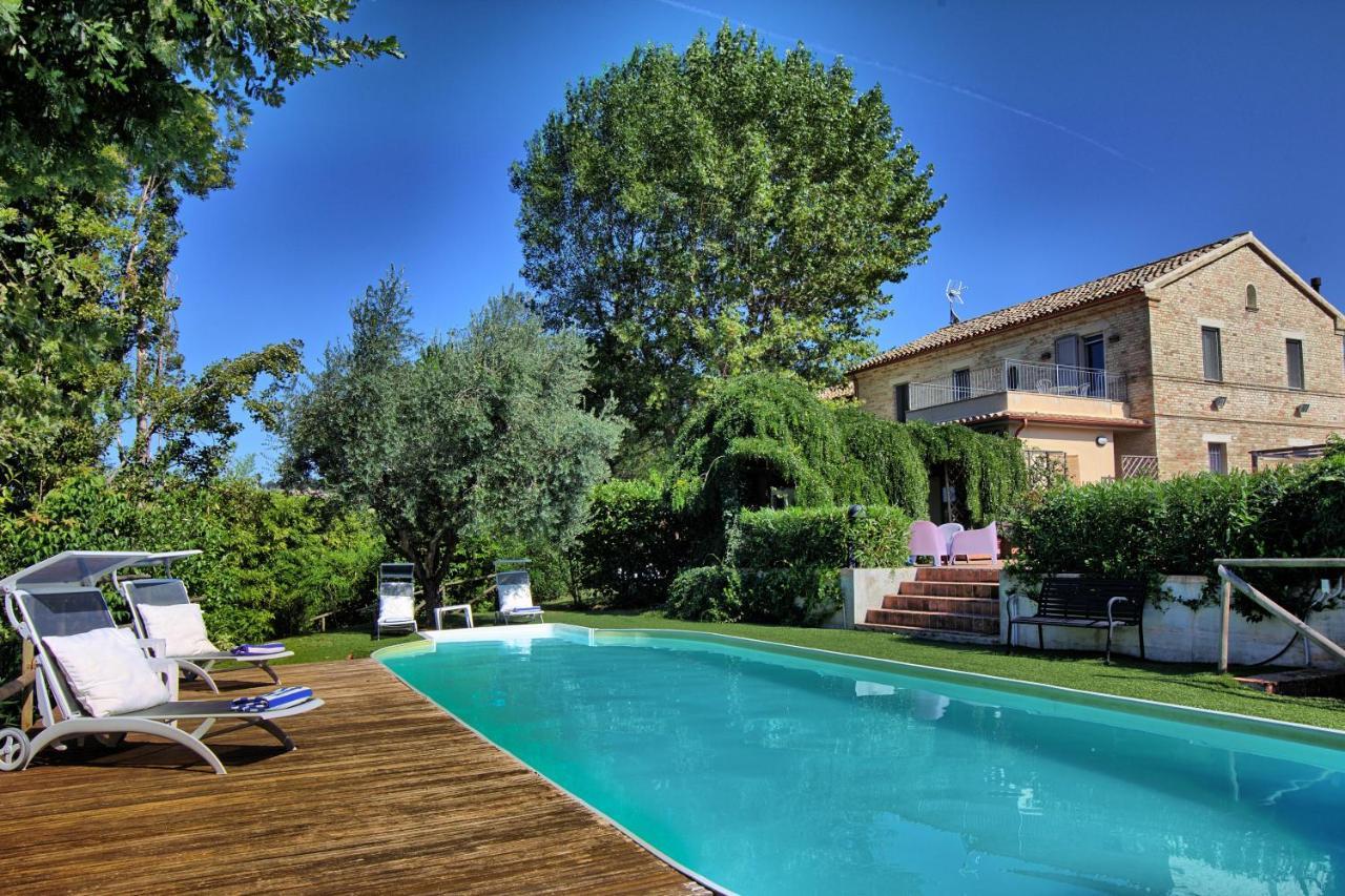 Grande Villa Storica Per Vacanze Con Giardino Privato E Piscina Ostra Экстерьер фото