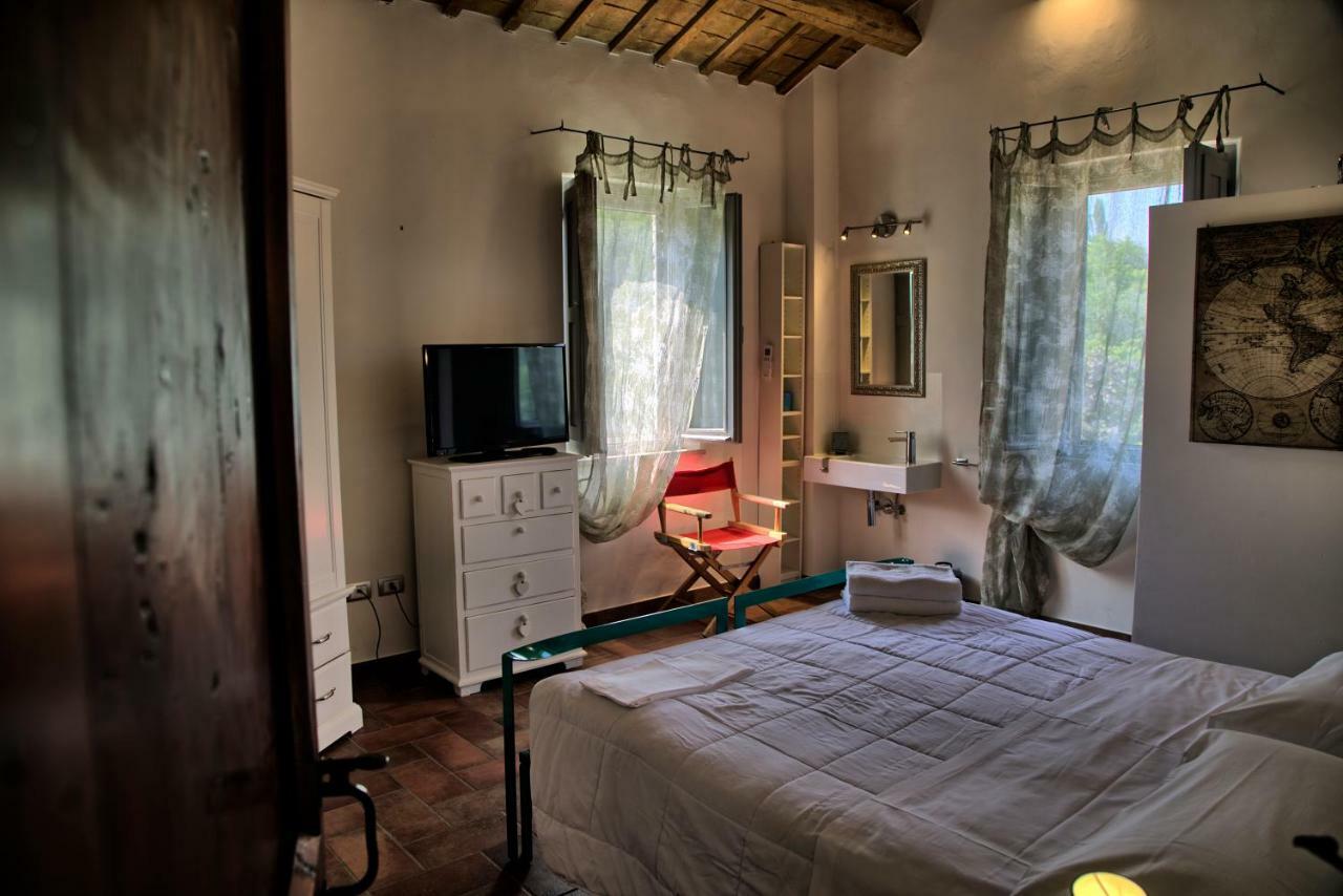 Grande Villa Storica Per Vacanze Con Giardino Privato E Piscina Ostra Экстерьер фото