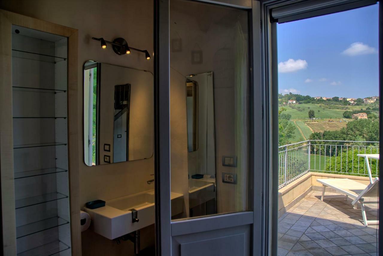 Grande Villa Storica Per Vacanze Con Giardino Privato E Piscina Ostra Экстерьер фото