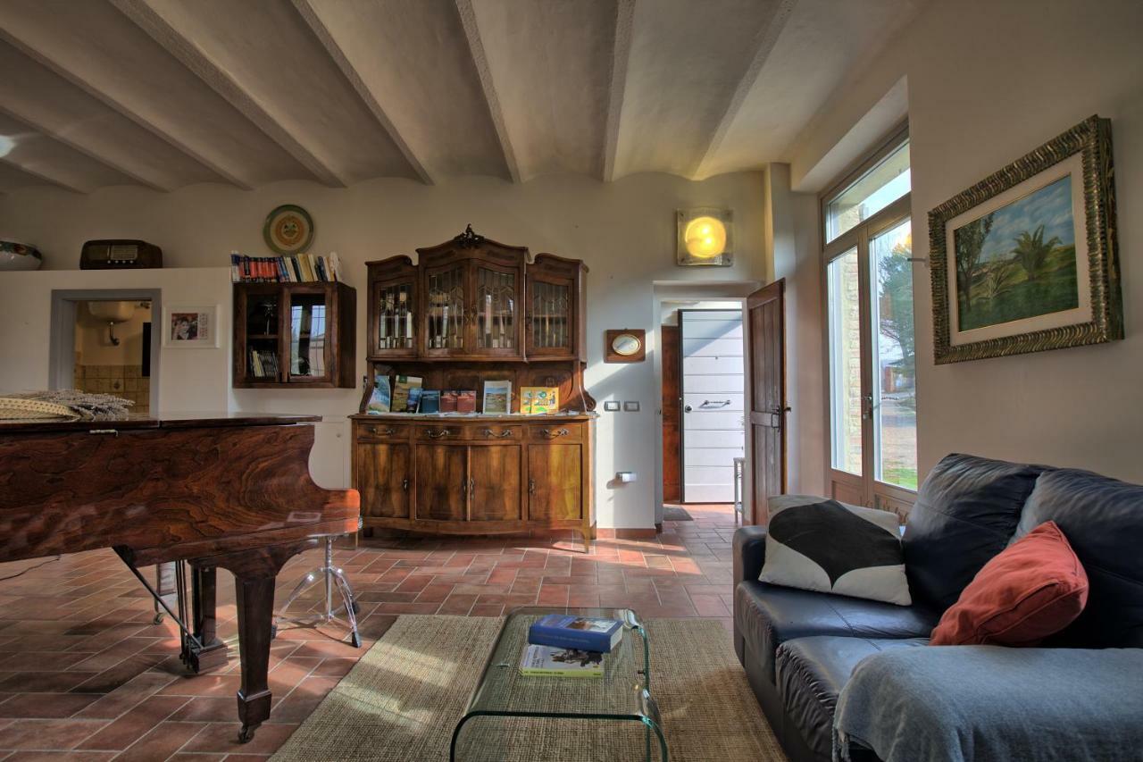 Grande Villa Storica Per Vacanze Con Giardino Privato E Piscina Ostra Экстерьер фото